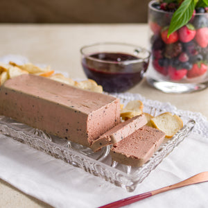 Patê de Foie com Torradinhas e Calda de Frutas Vermelhas